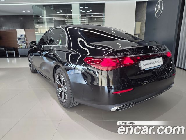 Mercedes-Benz E-Class (W214) E200 Avantgarde 2025 — фото 2