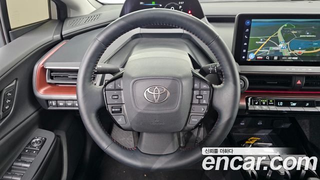 Toyota Prius (V) 2.0 PHEV XSE 2024 — фото 14