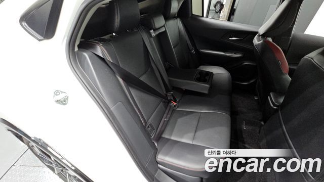 Toyota Prius (V) 2.0 PHEV XSE 2024 — фото 18