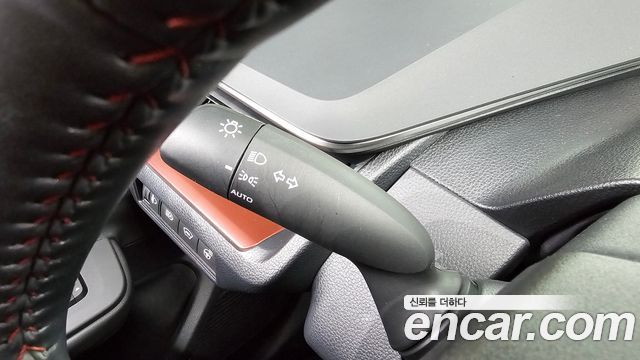 Toyota Prius (V) 2.0 PHEV XSE 2024 — фото 30