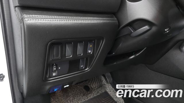 Renault Korea QM6 2.0 LPe Premiere 2WD 2022 — фото 17