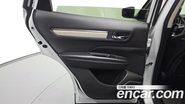 Renault Korea QM6 2.0 LPe Premiere 2WD 2022 — фото 25
