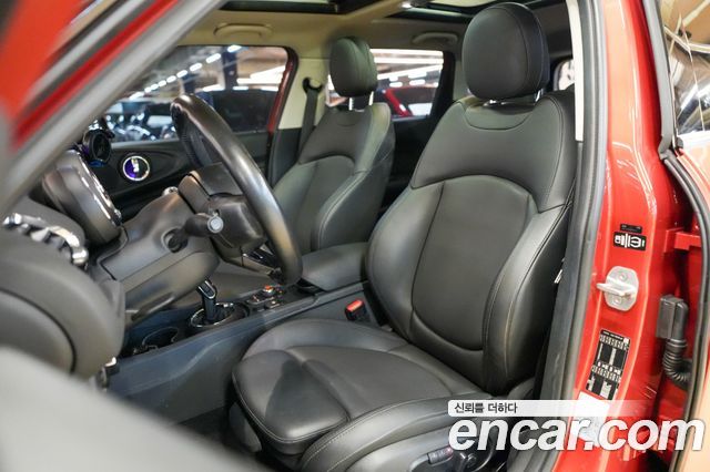 MINI Cooper D Clubman Standard 2nd 2020 — фото 10