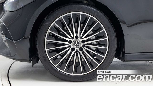 Mercedes-Benz CLE-Class (C236) CLE200 Cabriolet 2026 — фото 5