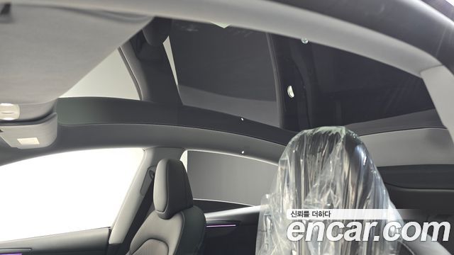 Tesla Model Y Long Range AWD 2025 — фото 15