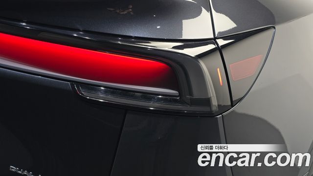 Tesla Model Y Long Range AWD 2025 — фото 23