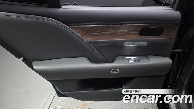 Genesis G90 (RS4) Gasoline 3.5 Turbo AWD 2025 — фото 25