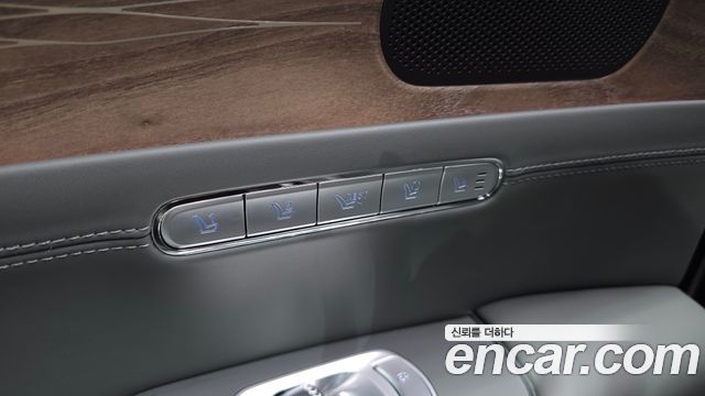 Genesis G90 (RS4) Gasoline 3.5 Turbo AWD 2025 — фото 29