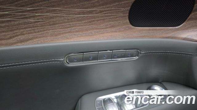 Genesis G90 (RS4) Gasoline 3.5 Turbo AWD 2025 — фото 36