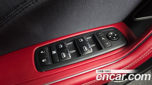 Maserati Levante 3.0 AWD GranLusso 2020 — фото 41