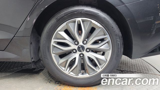 Kia K5 Hybrid (III) Noblesse 2022 — фото 27