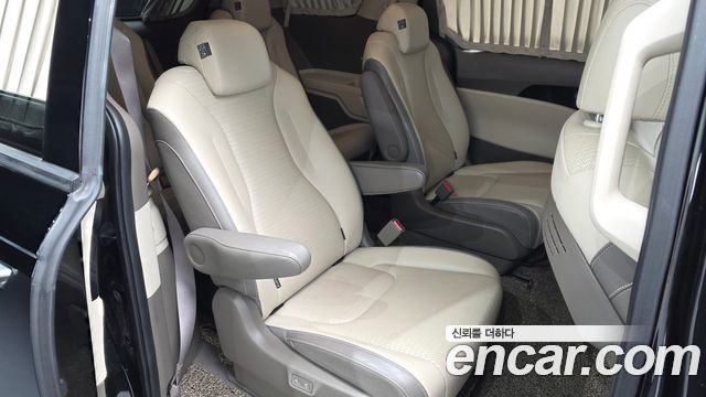 Kia Carnival (IV) Diesel 9-Seater Hi-Limousine Signature 2023 — фото 12