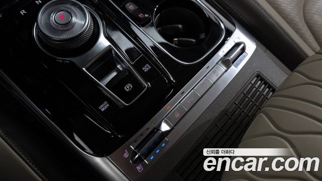 Kia Carnival (IV) Diesel 9-Seater Hi-Limousine Signature 2023 — фото 19