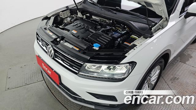 Volkswagen Tiguan (II) 2.0 TDI Premium 2020 — фото 6