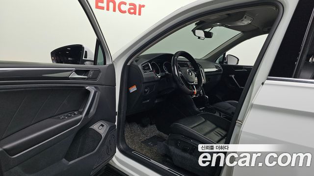 Volkswagen Tiguan (II) 2.0 TDI Premium 2020 — фото 10
