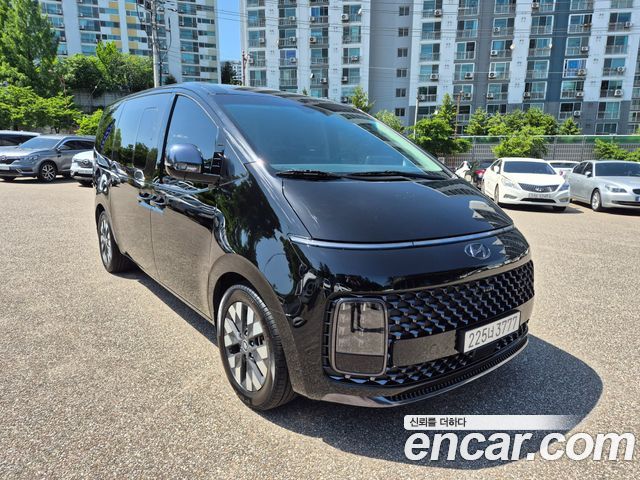 Hyundai Staria 4WD Lounge 7-Seater Inspiration 2023 — фото 5
