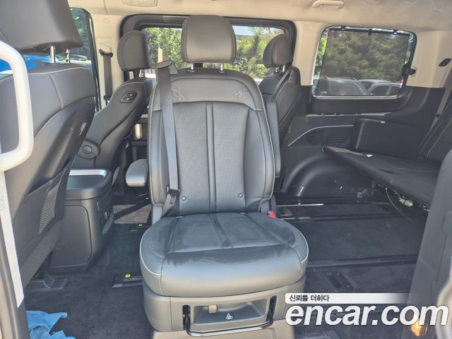 Hyundai Staria 4WD Lounge 7-Seater Inspiration 2023 — фото 7