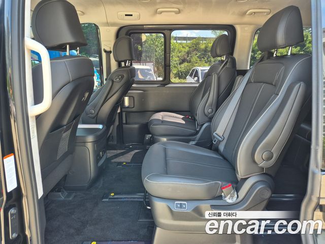 Hyundai Staria 4WD Lounge 7-Seater Inspiration 2023 — фото 15