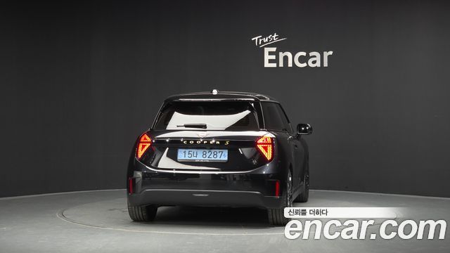 MINI Cooper Electric (IV) SE Favoured 2024 — фото 4