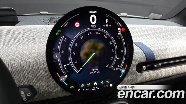 MINI Cooper Electric (IV) SE Favoured 2024 — фото 8