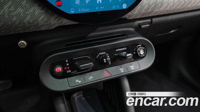 MINI Cooper Electric (IV) SE Favoured 2024 — фото 9
