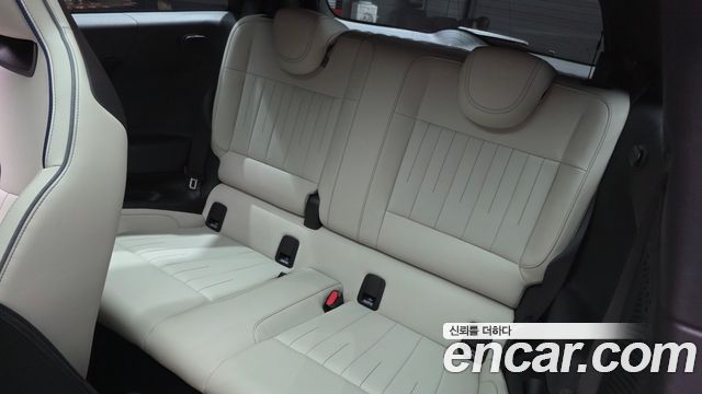 MINI Cooper Electric (IV) SE Favoured 2024 — фото 11