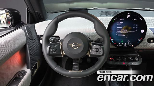 MINI Cooper Electric (IV) SE Favoured 2024 — фото 12