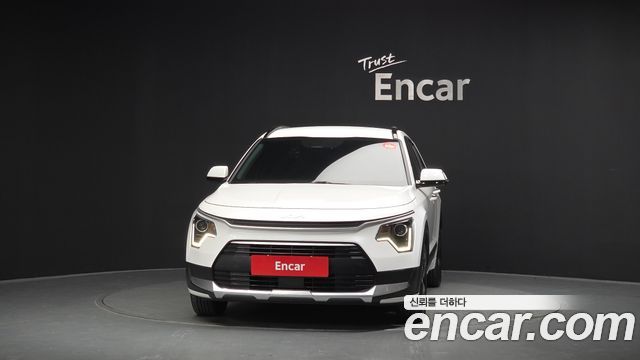 Kia Niro Prestige 2024 — фото 3