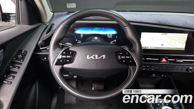 Kia Niro Prestige 2024 — фото 18