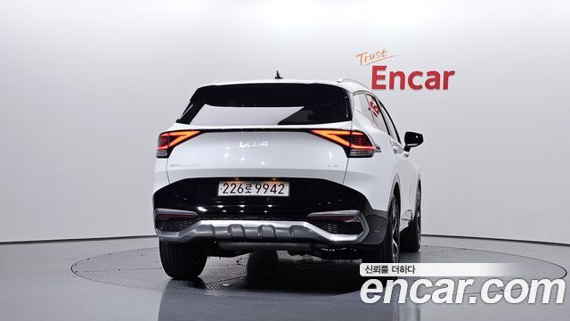Kia Sportage Hybrid (V) Nobleless 2WD 2023 — фото 4