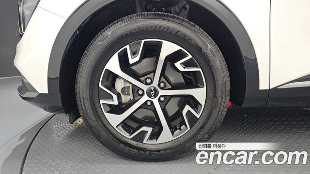 Kia Sportage Hybrid (V) Nobleless 2WD 2023 — фото 5