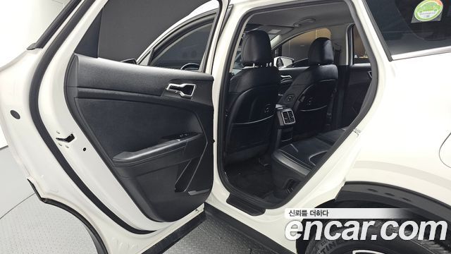 Kia Sportage Hybrid (V) Nobleless 2WD 2023 — фото 12