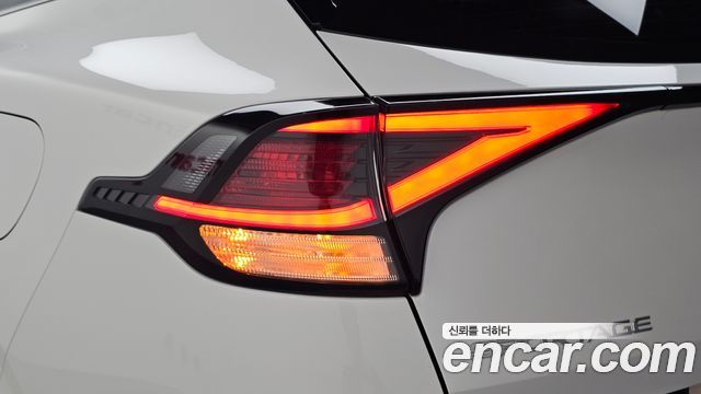 Kia Sportage Hybrid (V) Nobleless 2WD 2023 — фото 23