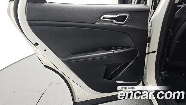 Kia Sportage Hybrid (V) Nobleless 2WD 2023 — фото 25