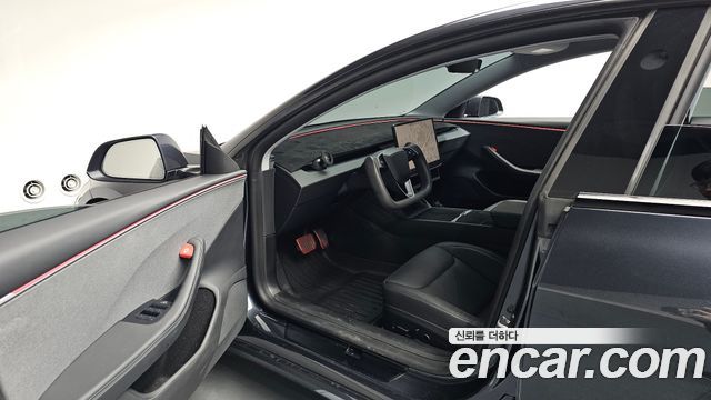 Tesla Model 3 RWD 2025 — фото 10