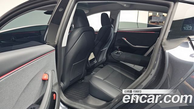 Tesla Model 3 RWD 2025 — фото 12