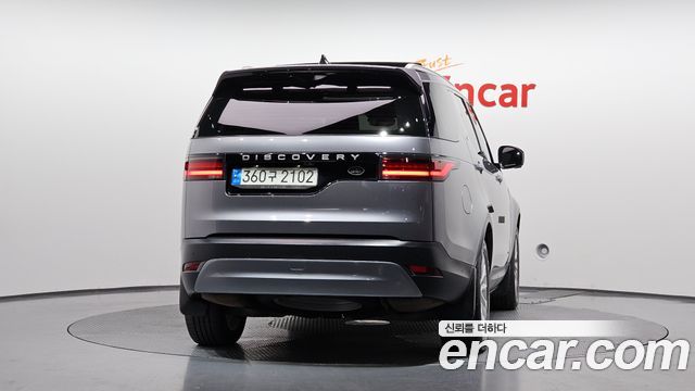 Land Rover Discovery 5 D250 S 2022 — фото 4