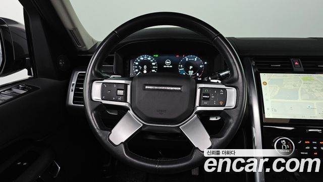 Land Rover Discovery 5 D250 S 2022 — фото 17