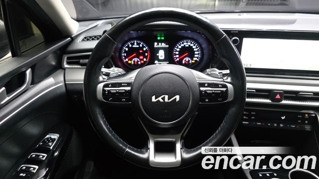 Kia K5 (III) 2.0 Prestige 2022 — фото 17