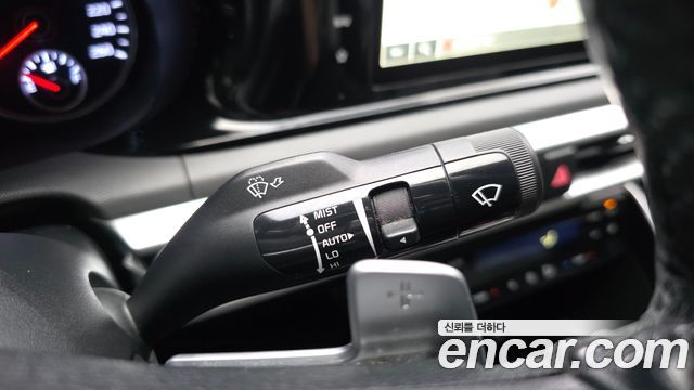 Kia K5 (III) 2.0 Prestige 2022 — фото 33