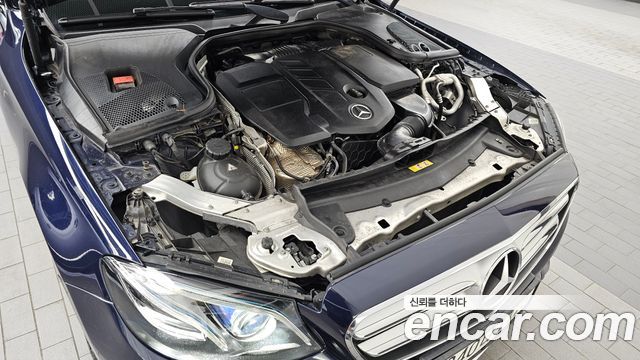 Mercedes-Benz E-Class (W213) E220d Avantgarde 2017 — фото 6