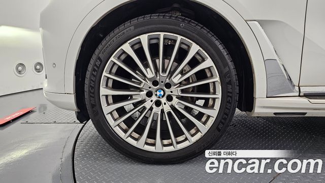 BMW X7 (G07) xDrive 40i Design Pure Excellence 7-Seater 2020 — фото 5