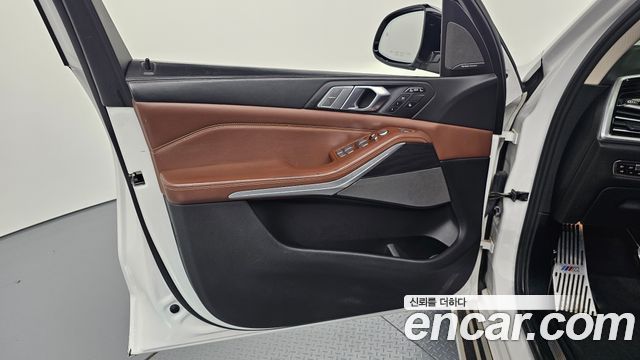 BMW X7 (G07) xDrive 40i Design Pure Excellence 7-Seater 2020 — фото 24