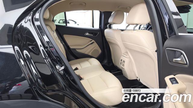 Mercedes-Benz GLA-Class (X156) GLA220 2019 — фото 12