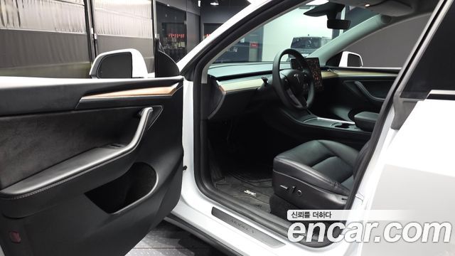 Tesla Model Y Performance AWD 2022 — фото 10
