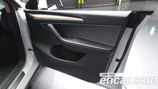 Tesla Model Y Performance AWD 2022 — фото 24