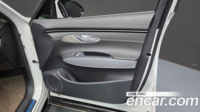 Genesis GV70 2.5T Gasoline AWD 2023 — фото 30