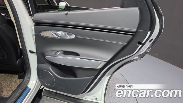 Genesis GV70 2.5T Gasoline AWD 2023 — фото 31