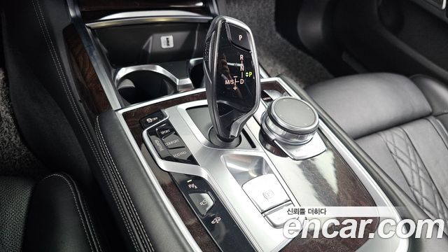 BMW 7 Series (G11) 740Li xDrive 2016 — фото 9