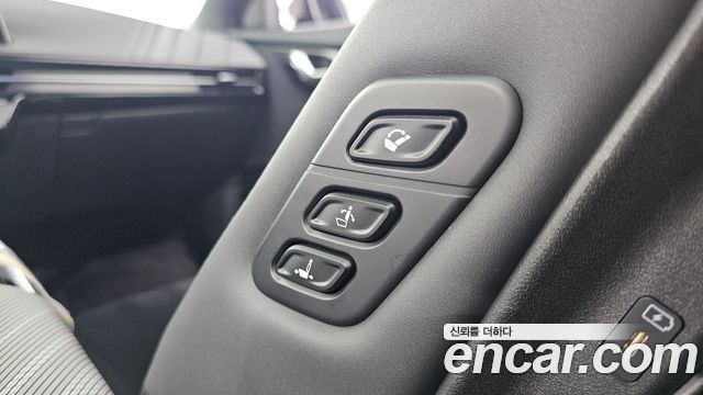 Kia EV6 Long Range 4WD GT Line 2023 — фото 16